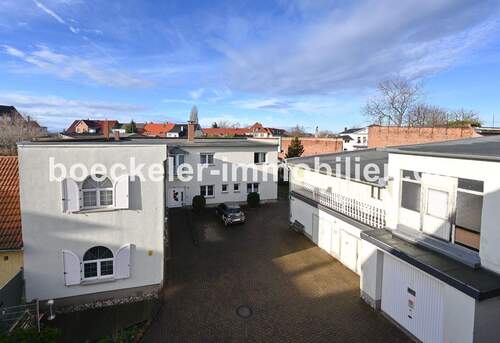 Bild 1 - € 659,26 m² für Wohn- und Geschäftshaus mit stabilen Mieteinnahmen + Steigerungs-Potential