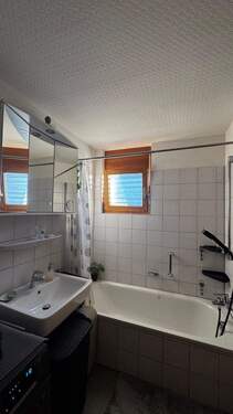 bad mit fenster - 