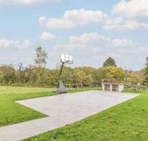 Stilvolle 4-Zimmer-Wohnung mit Balkon, Stellplatz & großzügigem Gartenbereich - Leverkusen Bergisch Neukirchen