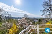 Panoramablick auf die umliegenden Seen - 
