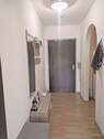 Flur Blick zum Eingang - 