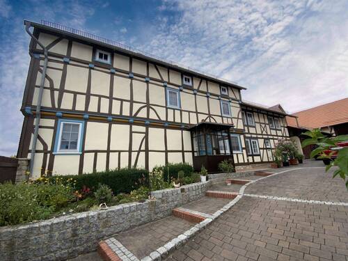 Außenansicht - Charmant saniertes Bauernhaus mit großem Garten und Scheune in Beberstedt