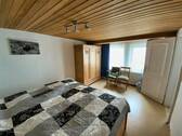 Weites Schlafzimmer - 