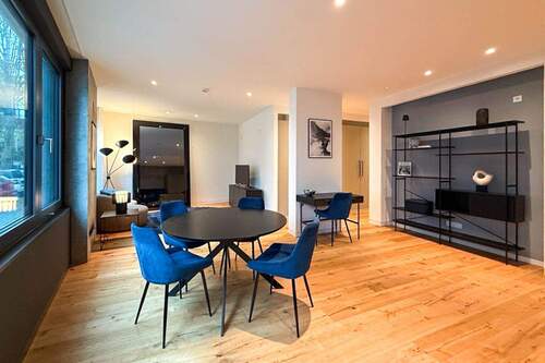 Wohn-/Essbereich - Erdgeschosswohnung mit großer Terrasse, Einbauküche und En-Suite-Bad