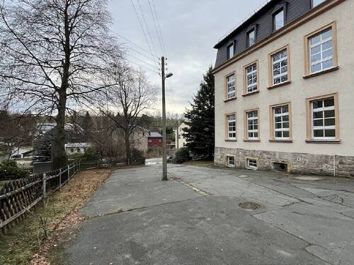 Straßenzufahrt - Büro zum Kaufen in Jahnsbach