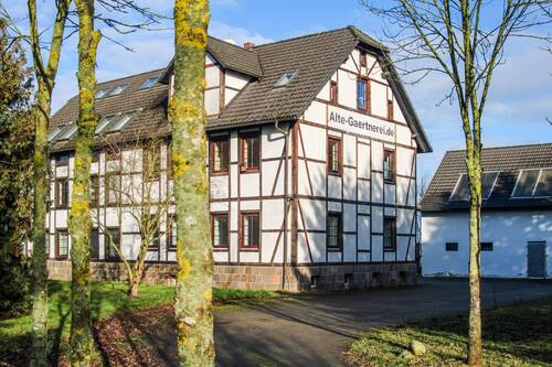 Gebäudeansicht - 1 Zimmer Mehrfamilienhaus, Wohnhaus zum Kaufen in Mockrehna