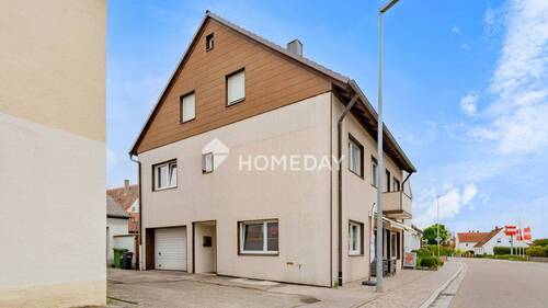 Außenansicht 2 - 7 Zimmer Mehrfamilienhaus, Wohnhaus zum Kaufen in Bechhofen