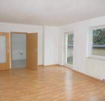 Ruhige 3-Zimmer-Wohnung mit Terrasse, separater Küche und Laminatboden am Rande von Königsbrück