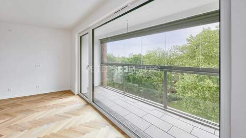 Wohnzimmer - 4 Zimmer Etagenwohnung zum Kaufen in Hamburg