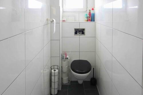 WC - 