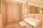 Badezimmer - Etagenwohnung mit 68,00 m² in München zur Miete