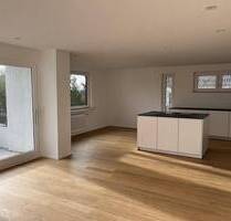 Großzügige, helle 3,5 Zimmer Wohnung mit Südbalkon in Kemnat, komplett Neusaniert - Ostfildern-Kemnat