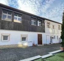 3 Garagen, 3 Carports, komplett umzäunt - Dohna