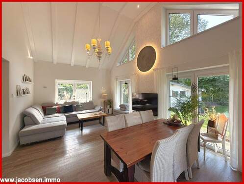 Wohn- und Essbereich im Erdgeschoss - 