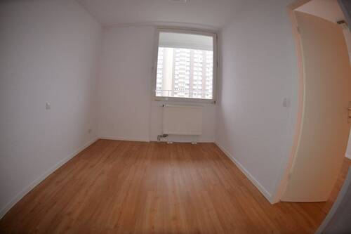 Schlafzimmer - 2 Zimmer Etagenwohnung in Köln