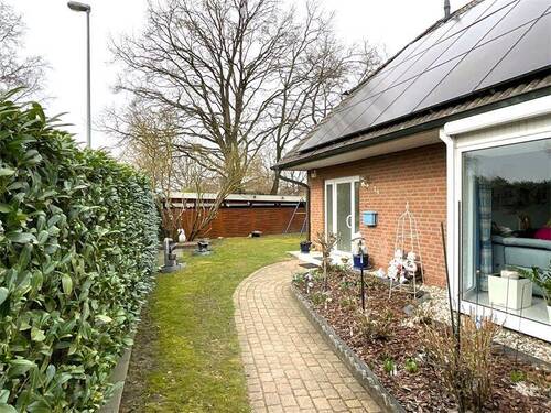 Zuwegung Haus - 4 Zimmer Einfamilienhaus zum Kaufen in Trittau