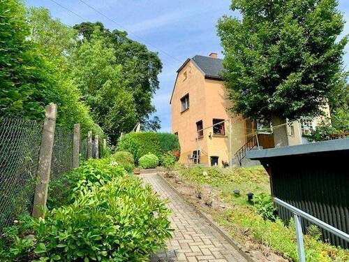 Hausansicht - 3 Zimmer Doppelhaushälfte zum Kaufen in Reichenbach