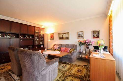 Wohnzimmer - 3 Zimmer Etagenwohnung in Cuxhaven