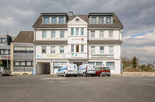 Vorderansicht - Büroeinheit in Schlebusch * in 1995-2005 saniertem Wohn-Geschäftshaus * 3 WE- + 3 GWE * 1.OG * 4 Stellplätze