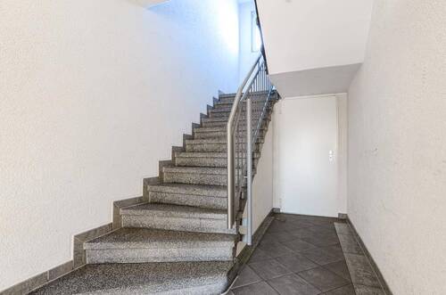 Treppenhaus - 4 Zimmer Büro in Leverkusen