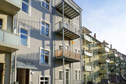 Frontansicht - Erstbezug + Einbauküche im sanierten Altbau!