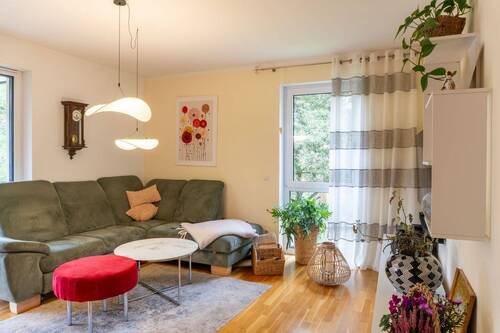 Wohnzimmer - 3 Zimmer Etagenwohnung in Dresden