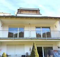 Frei ab sofort 3-Zimmerwohnung im Erdgeschoss im 3 Familienhaus mit überdachtem Balkon - Kordel