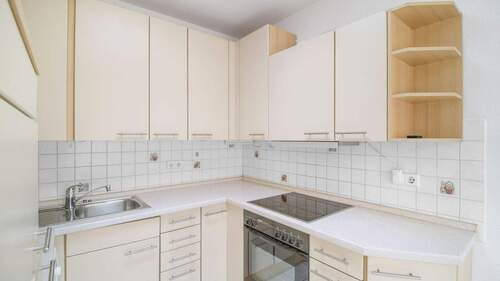 Einbauküche mit Fenster - 