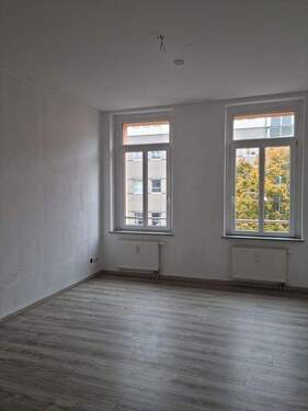 2. Zimmer - Etagenwohnung mit 122,00 m&sup2; in Magdeburg zur Miete