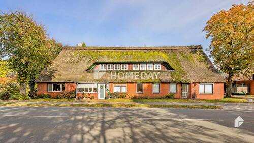 Außenansicht 2 - Unter Reet: Flexibel nutzbares MFH im Bauernhausstil 