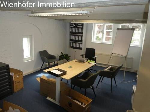 Büro 1 - 
