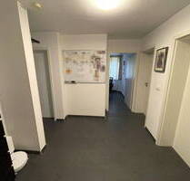 3-Zimmer-Wohnung mit Balkon - 225.000,00 EUR Kaufpreis, ca.  61,00 m² Wohnfläche in Pfaffenhofen (PLZ: 89284) Berg