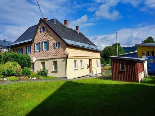 Seitenansicht - 5 Zimmer Einfamilienhaus zum Kaufen in Klingenthal