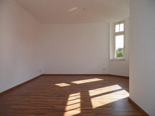 Wohnzimmer - 2 Zimmer Etagenwohnung in Zwickau