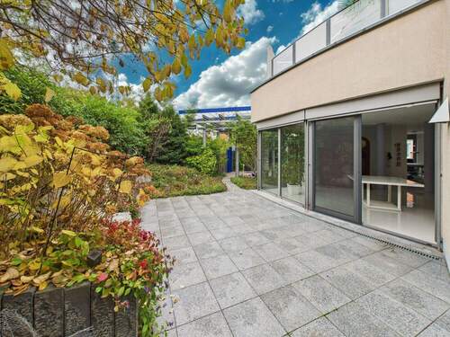 sonnenverwöhnte Terrasse - Etagenwohnung mit 153,00 m&sup2; in Mainz zur Miete