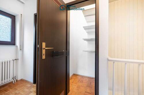 1. Stock Abstellkammer - 