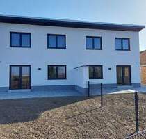 Moderne 5-Zimmer-Mietwohnung in Form einer Haushälfte mit Garten & Terrasse in gefragter Lage von Stralsund zu vermieten