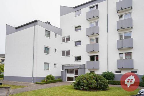 Eingang - 3 Zimmer Etagenwohnung zum Kaufen in Neumünster