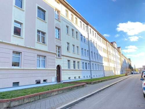 Hausansicht - +++TOLLE 2-RAUMWOHNUNG in Leipzig+++
