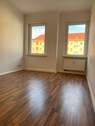 Wohnzimmer - 2 Zimmer Etagenwohnung zur Miete in Leipzig