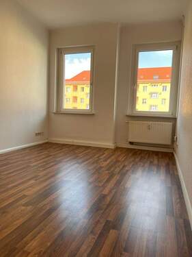Wohnzimmer - 2 Zimmer Etagenwohnung zur Miete in Leipzig