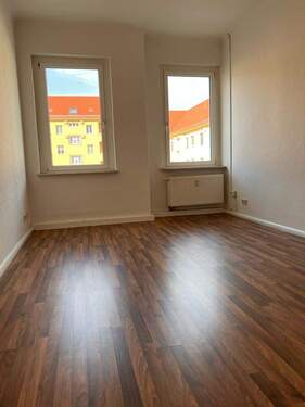 Wohnzimmer (2) - 2 Zimmer Etagenwohnung in Leipzig