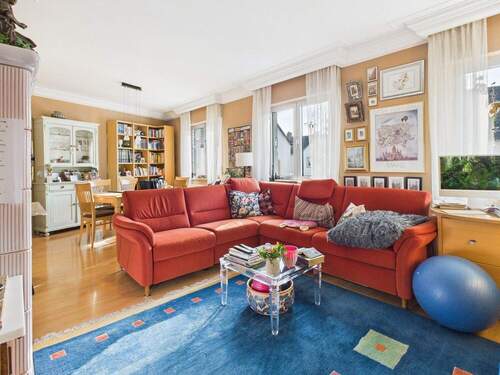 Großzügiger Wohnbereich - 9 Zimmer Mehrfamilienhaus, Wohnhaus zum Kaufen in Mainz