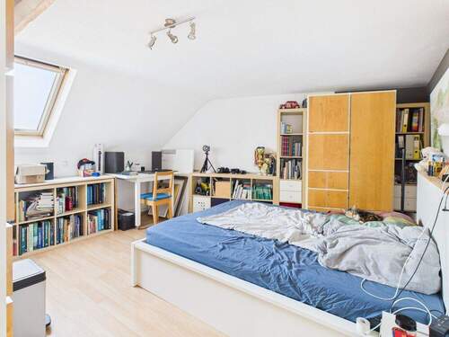 Geräumiges Kinderzimmer - 