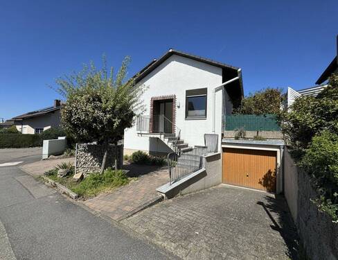 Außenansicht - 5 Zimmer Doppelhaushälfte zum Kaufen in Weinheim