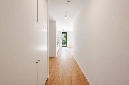 Flur - Etagenwohnung mit 71,90 m&sup2; in Berlin zum Kaufen