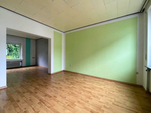 Wohnzimmer - 7 Zimmer Doppelhaushälfte in Menden (Sauerland)