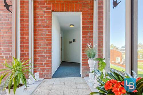 Wohnungszugang - Etagenwohnung mit 85,50 m&sup2; in Plön zum Kaufen