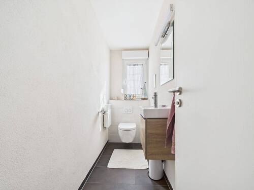 WC - 