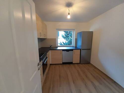 Küche mit Elektrogeräten - 3 Zimmer Etagenwohnung zur Miete in Mainz